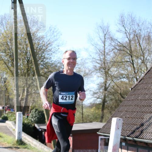 06.04.2025 - 44. Internationalen Wilhelmsburger Insellauf Jannik Wohlers http://msf.ph/oto/7624238 06.04.2025 10:33:46 Laufen 4212 meine-sportfotos.de