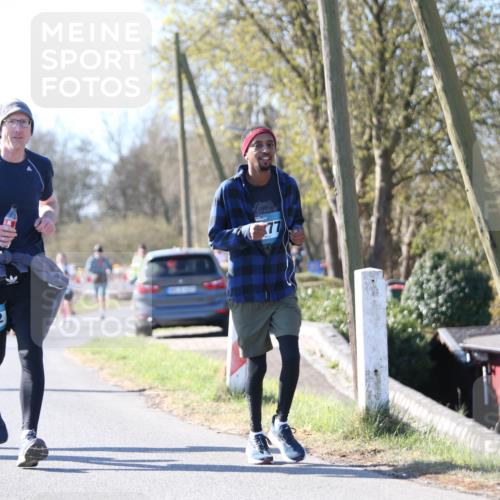 06.04.2025 - 44. Internationalen Wilhelmsburger Insellauf Jannik Wohlers http://msf.ph/oto/7624249 06.04.2025 10:33:51 Laufen 575, 77, 3332 meine-sportfotos.de