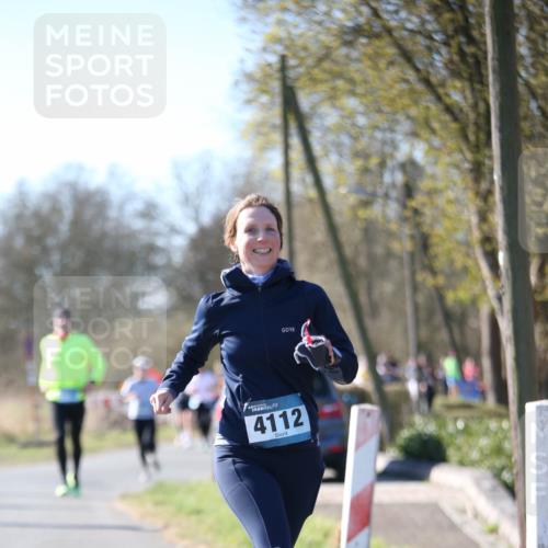 06.04.2025 - 44. Internationalen Wilhelmsburger Insellauf Jannik Wohlers http://msf.ph/oto/7624264 06.04.2025 10:33:59 Laufen 4112 meine-sportfotos.de