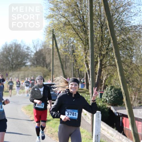 06.04.2025 - 44. Internationalen Wilhelmsburger Insellauf Jannik Wohlers http://msf.ph/oto/7624320 06.04.2025 10:34:19 Laufen 18, 4010, 3781 meine-sportfotos.de