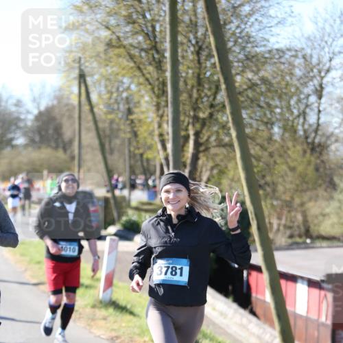 06.04.2025 - 44. Internationalen Wilhelmsburger Insellauf Jannik Wohlers http://msf.ph/oto/7624324 06.04.2025 10:34:19 Laufen 1010, 3781 meine-sportfotos.de