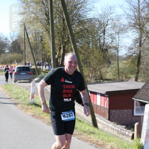 06.04.2025 - 44. Internationalen Wilhelmsburger Insellauf Jannik Wohlers http://msf.ph/oto/7624347 06.04.2025 10:34:25 Laufen 2017, 4287 meine-sportfotos.de