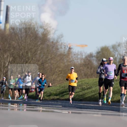06.04.2025 - 44. Internationalen Wilhelmsburger Insellauf Michael Strokosch http://msf.ph/oto/7624526 06.04.2025 09:18:23 Laufen 3643, 3994, 426 meine-sportfotos.de