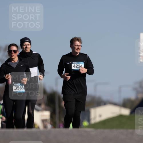 06.04.2025 - 44. Internationalen Wilhelmsburger Insellauf Michael Strokosch http://msf.ph/oto/7624560 06.04.2025 10:08:55 Laufen 3569, 4221 meine-sportfotos.de