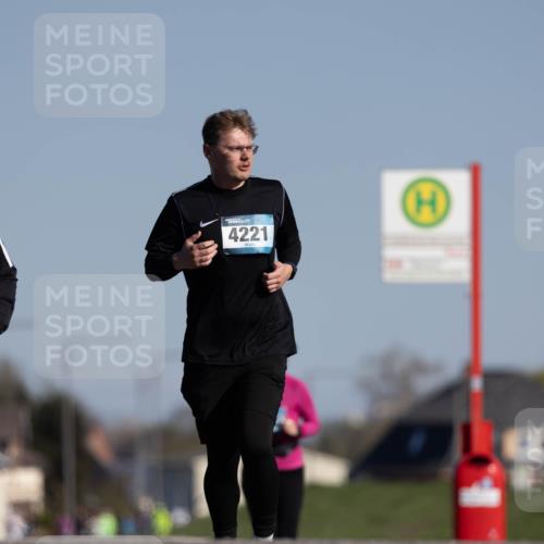 06.04.2025 - 44. Internationalen Wilhelmsburger Insellauf Michael Strokosch http://msf.ph/oto/7624569 06.04.2025 10:08:58 Laufen 4221 meine-sportfotos.de