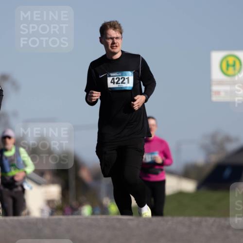 06.04.2025 - 44. Internationalen Wilhelmsburger Insellauf Michael Strokosch http://msf.ph/oto/7624571 06.04.2025 10:08:59 Laufen 4221 meine-sportfotos.de