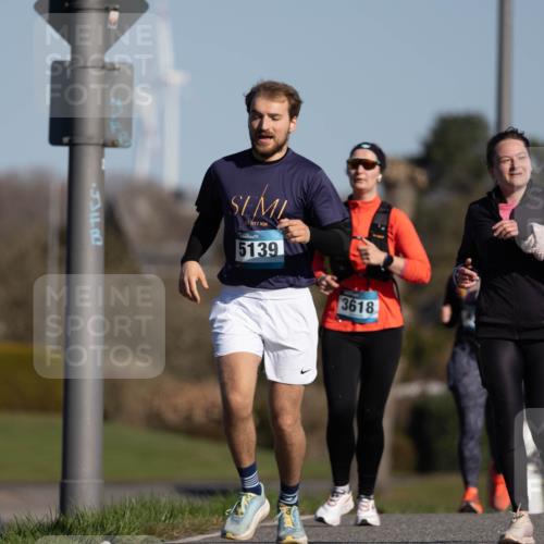 06.04.2025 - 44. Internationalen Wilhelmsburger Insellauf Michael Strokosch http://msf.ph/oto/7624587 06.04.2025 10:09:23 Laufen 21, 097, 5139, 3618, 3659 meine-sportfotos.de