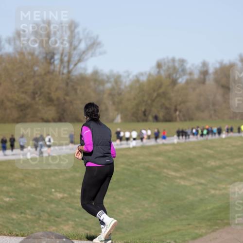 06.04.2025 - 44. Internationalen Wilhelmsburger Insellauf Michael Strokosch http://msf.ph/oto/7624613 06.04.2025 10:09:49 Laufen  meine-sportfotos.de
