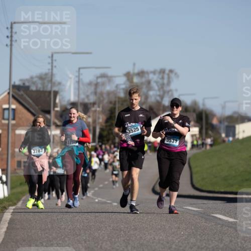 06.04.2025 - 44. Internationalen Wilhelmsburger Insellauf Michael Strokosch http://msf.ph/oto/7624638 06.04.2025 10:10:12 Laufen 3782, 3710, 3525, 3531, 115 meine-sportfotos.de