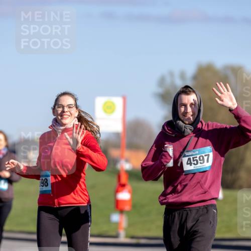 06.04.2025 - 44. Internationalen Wilhelmsburger Insellauf Michael Strokosch http://msf.ph/oto/7624700 06.04.2025 10:12:04 Laufen 98, 4597 meine-sportfotos.de