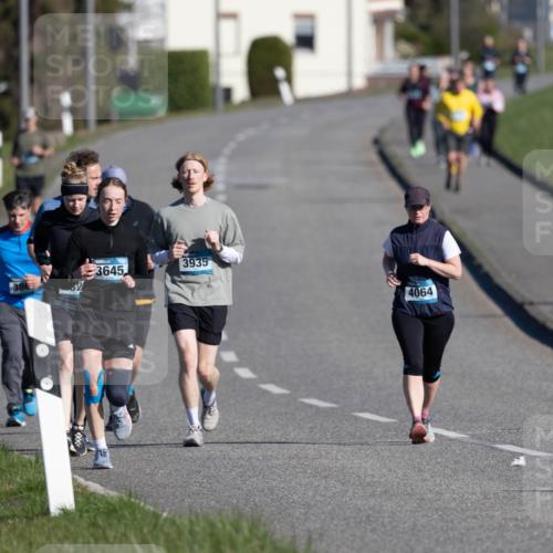 06.04.2025 - 44. Internationalen Wilhelmsburger Insellauf Michael Strokosch http://msf.ph/oto/7624709 06.04.2025 10:13:30 Laufen 3645, 3935, 386, 4064 meine-sportfotos.de