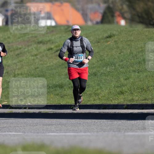 06.04.2025 - 44. Internationalen Wilhelmsburger Insellauf Michael Strokosch http://msf.ph/oto/7624755 06.04.2025 10:15:12 Laufen 3321, 3822 meine-sportfotos.de