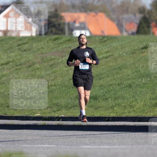 06.04.2025 - 44. Internationalen Wilhelmsburger Insellauf Michael Strokosch http://msf.ph/oto/7624759 06.04.2025 10:15:15 Laufen 3321 meine-sportfotos.de