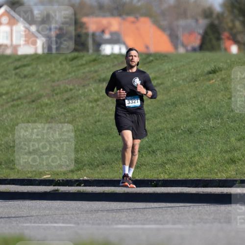 06.04.2025 - 44. Internationalen Wilhelmsburger Insellauf Michael Strokosch http://msf.ph/oto/7624761 06.04.2025 10:15:16 Laufen 3321 meine-sportfotos.de