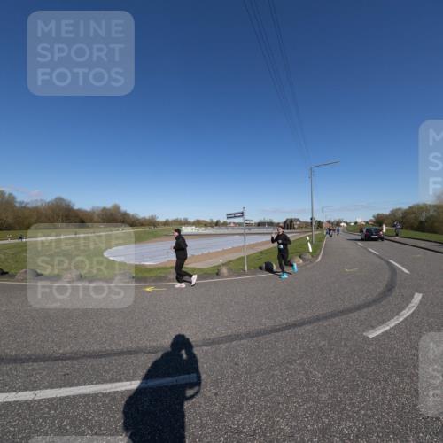 06.04.2025 - 44. Internationalen Wilhelmsburger Insellauf Michael Strokosch http://msf.ph/oto/7625195 06.04.2025 10:12:53 Laufen  meine-sportfotos.de
