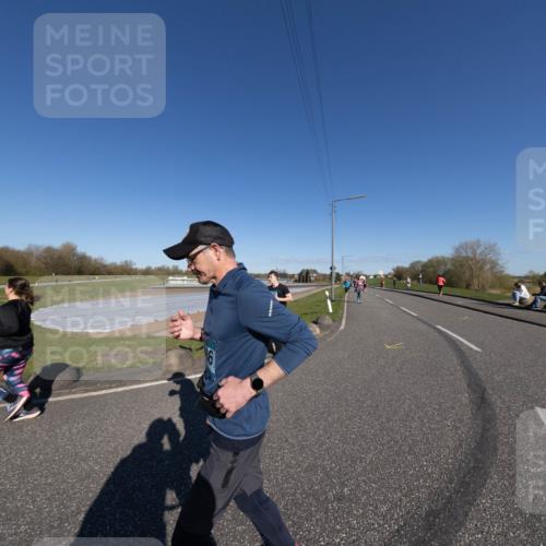 06.04.2025 - 44. Internationalen Wilhelmsburger Insellauf Michael Strokosch http://msf.ph/oto/7625213 06.04.2025 10:13:03 Laufen  meine-sportfotos.de