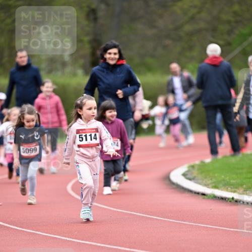 13.04.2025 - Hammer Lauf Dr. Thomas Lammeyer http://msf.ph/oto/7627321 13.04.2025 09:02:54 Laufen 5099, 15, 5114 meine-sportfotos.de