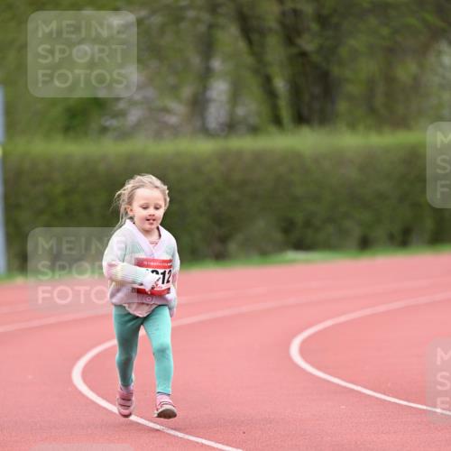 13.04.2025 - Hammer Lauf Dr. Thomas Lammeyer http://msf.ph/oto/7627428 13.04.2025 09:03:11 Laufen 15, 12 meine-sportfotos.de