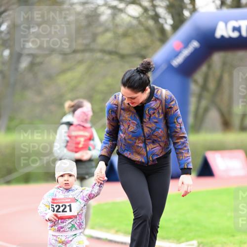 13.04.2025 - Hammer Lauf Dr. Thomas Lammeyer http://msf.ph/oto/7627537 13.04.2025 09:04:34 Laufen 5221 meine-sportfotos.de
