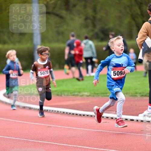 13.04.2025 - Hammer Lauf Dr. Thomas Lammeyer http://msf.ph/oto/7627602 13.04.2025 09:10:04 Laufen 5078, 15, 5093 meine-sportfotos.de