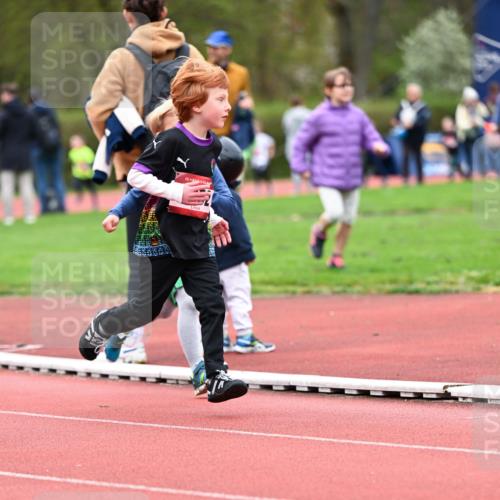 13.04.2025 - Hammer Lauf Dr. Thomas Lammeyer http://msf.ph/oto/7627615 13.04.2025 09:10:06 Laufen 15 meine-sportfotos.de