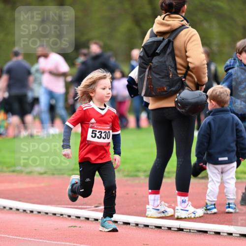 13.04.2025 - Hammer Lauf Dr. Thomas Lammeyer http://msf.ph/oto/7627736 13.04.2025 09:10:28 Laufen 15, 5330 meine-sportfotos.de