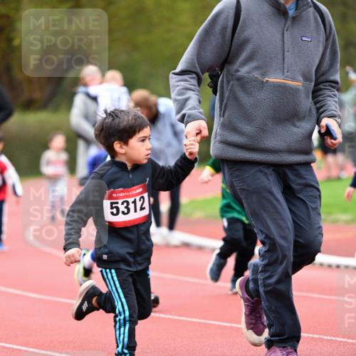13.04.2025 - Hammer Lauf Dr. Thomas Lammeyer http://msf.ph/oto/7627831 13.04.2025 09:10:44 Laufen 15, 5312 meine-sportfotos.de
