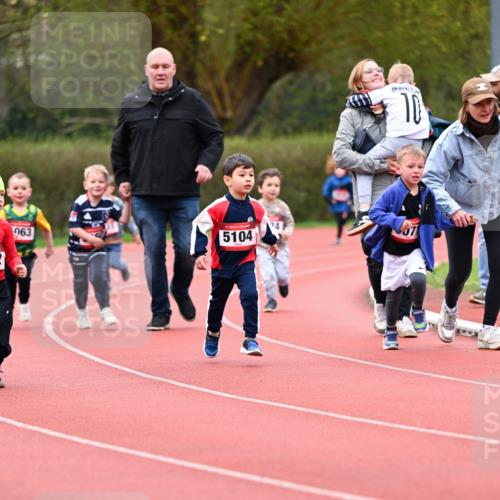 13.04.2025 - Hammer Lauf Dr. Thomas Lammeyer http://msf.ph/oto/7627838 13.04.2025 09:10:45 Laufen 063, 15, 5104 meine-sportfotos.de