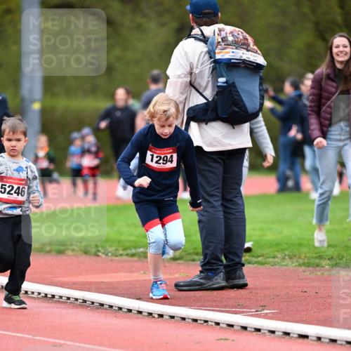 13.04.2025 - Hammer Lauf Dr. Thomas Lammeyer http://msf.ph/oto/7627886 13.04.2025 09:10:53 Laufen 15, 5246, 15, 1294 meine-sportfotos.de