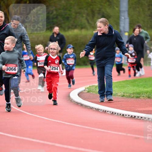 13.04.2025 - Hammer Lauf Dr. Thomas Lammeyer http://msf.ph/oto/7627892 13.04.2025 09:10:55 Laufen 5066, 505, 5254, 5240 meine-sportfotos.de