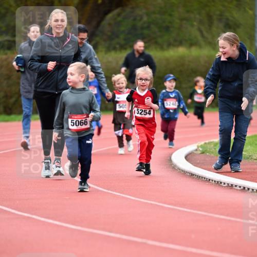 13.04.2025 - Hammer Lauf Dr. Thomas Lammeyer http://msf.ph/oto/7627893 13.04.2025 09:10:55 Laufen 5066, 505, 5254, 5241 meine-sportfotos.de