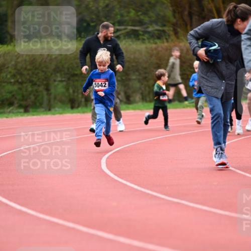 13.04.2025 - Hammer Lauf Dr. Thomas Lammeyer http://msf.ph/oto/7627919 13.04.2025 09:11:00 Laufen 5042 meine-sportfotos.de