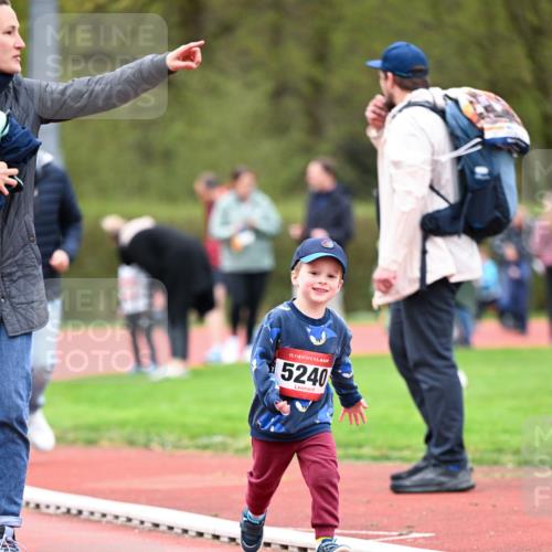 13.04.2025 - Hammer Lauf Dr. Thomas Lammeyer http://msf.ph/oto/7627937 13.04.2025 09:11:03 Laufen 15, 5240 meine-sportfotos.de