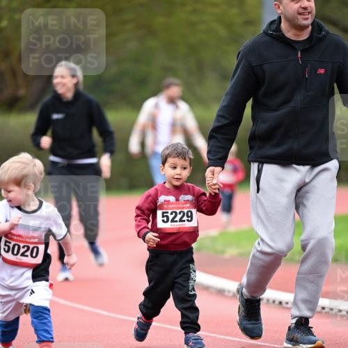 13.04.2025 - Hammer Lauf Dr. Thomas Lammeyer http://msf.ph/oto/7628106 13.04.2025 09:11:48 Laufen 5020, 15, 5229 meine-sportfotos.de