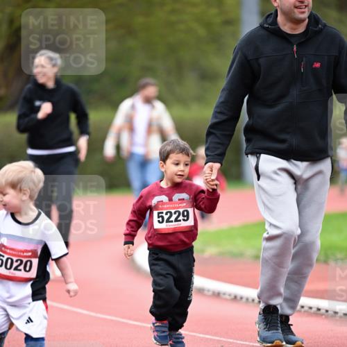 13.04.2025 - Hammer Lauf Dr. Thomas Lammeyer http://msf.ph/oto/7628107 13.04.2025 09:11:48 Laufen 5020, 15, 5229 meine-sportfotos.de