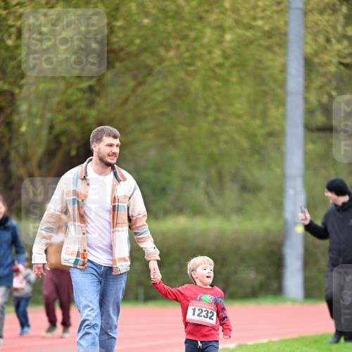 13.04.2025 - Hammer Lauf Dr. Thomas Lammeyer http://msf.ph/oto/7628132 13.04.2025 09:11:56 Laufen 1232 meine-sportfotos.de