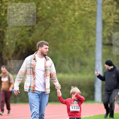 13.04.2025 - Hammer Lauf Dr. Thomas Lammeyer http://msf.ph/oto/7628138 13.04.2025 09:11:57 Laufen 15, 1232 meine-sportfotos.de