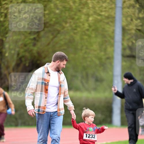 13.04.2025 - Hammer Lauf Dr. Thomas Lammeyer http://msf.ph/oto/7628140 13.04.2025 09:11:58 Laufen 15, 1232 meine-sportfotos.de
