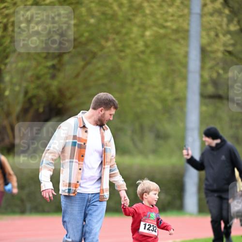 13.04.2025 - Hammer Lauf Dr. Thomas Lammeyer http://msf.ph/oto/7628141 13.04.2025 09:11:58 Laufen 15, 1232 meine-sportfotos.de