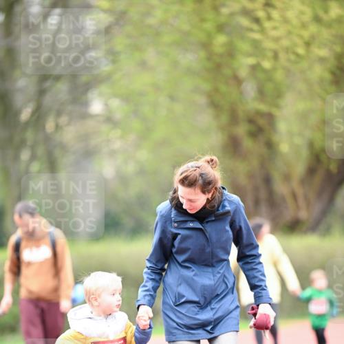 13.04.2025 - Hammer Lauf Dr. Thomas Lammeyer http://msf.ph/oto/7628159 13.04.2025 09:12:08 Laufen 15, 5306 meine-sportfotos.de