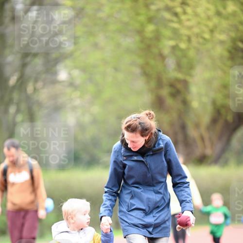 13.04.2025 - Hammer Lauf Dr. Thomas Lammeyer http://msf.ph/oto/7628160 13.04.2025 09:12:08 Laufen 15, 5306 meine-sportfotos.de
