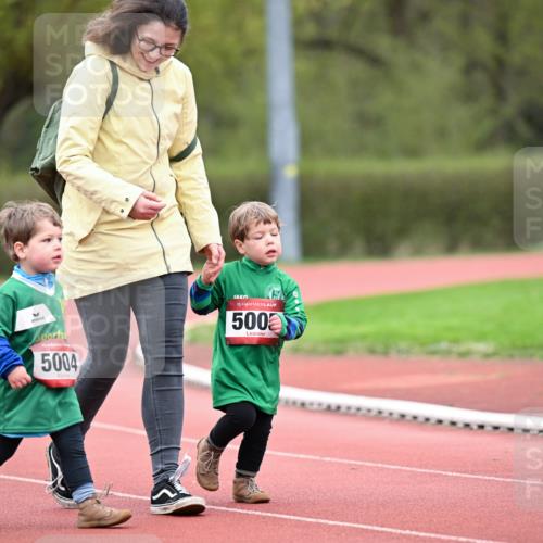 13.04.2025 - Hammer Lauf Dr. Thomas Lammeyer http://msf.ph/oto/7628198 13.04.2025 09:12:20 Laufen 15, 5004, 15, 5002 meine-sportfotos.de