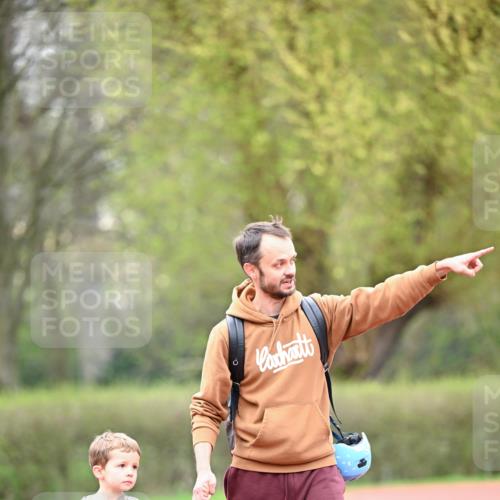 13.04.2025 - Hammer Lauf Dr. Thomas Lammeyer http://msf.ph/oto/7628209 13.04.2025 09:12:24 Laufen 15, 5326 meine-sportfotos.de