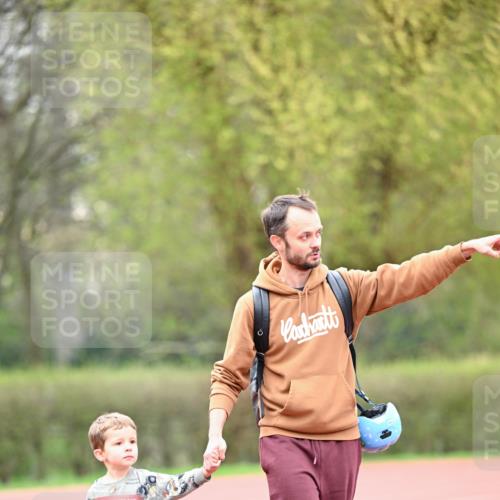 13.04.2025 - Hammer Lauf Dr. Thomas Lammeyer http://msf.ph/oto/7628212 13.04.2025 09:12:24 Laufen 5326 meine-sportfotos.de