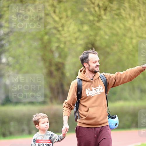 13.04.2025 - Hammer Lauf Dr. Thomas Lammeyer http://msf.ph/oto/7628215 13.04.2025 09:12:25 Laufen 15, 5326 meine-sportfotos.de