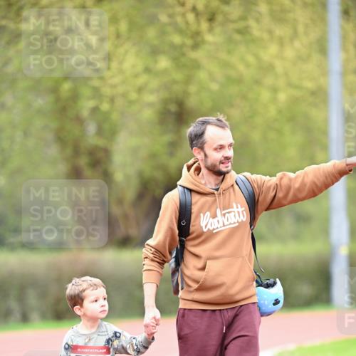 13.04.2025 - Hammer Lauf Dr. Thomas Lammeyer http://msf.ph/oto/7628217 13.04.2025 09:12:25 Laufen 15, 5326 meine-sportfotos.de