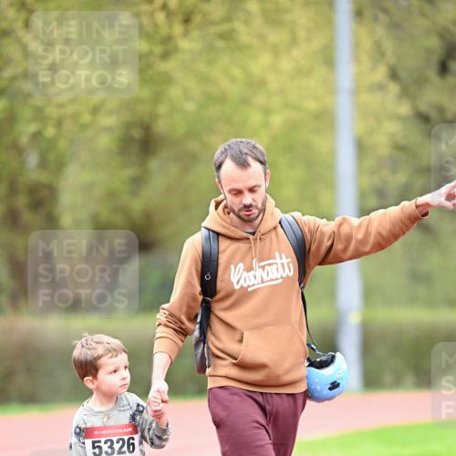 13.04.2025 - Hammer Lauf Dr. Thomas Lammeyer http://msf.ph/oto/7628220 13.04.2025 09:12:25 Laufen 15, 5326 meine-sportfotos.de