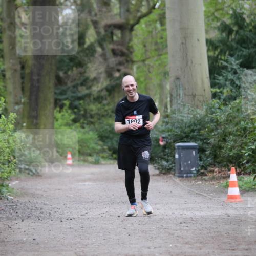 13.04.2025 - Hammer Lauf Jannik Wohlers http://msf.ph/oto/7629809 13.04.2025 13:24:17 Laufen 1802 meine-sportfotos.de
