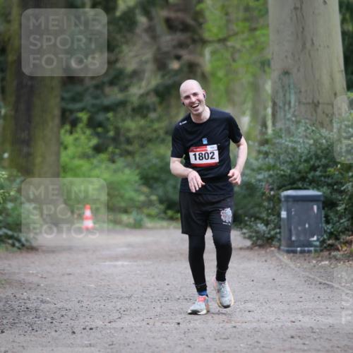 13.04.2025 - Hammer Lauf Jannik Wohlers http://msf.ph/oto/7629821 13.04.2025 13:24:17 Laufen 1802 meine-sportfotos.de