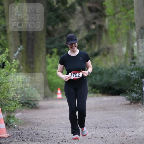 13.04.2025 - Hammer Lauf Jannik Wohlers http://msf.ph/oto/7629848 13.04.2025 13:23:10 Laufen 1702 meine-sportfotos.de